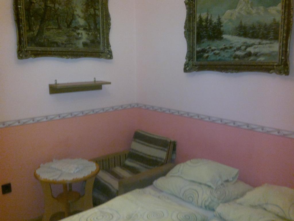 ホテルMatyi Vendeghaz ハイデゥソボスロー 部屋 写真